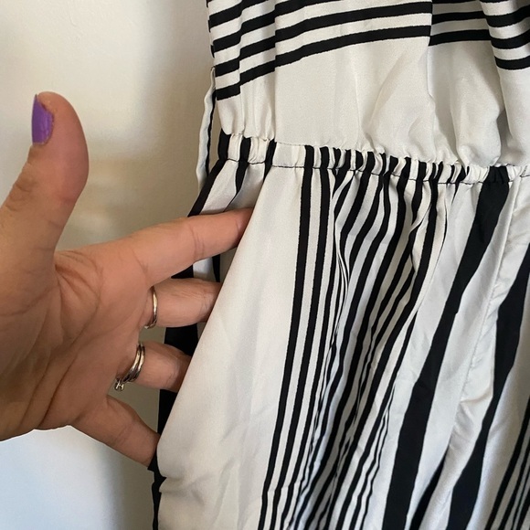 Thread, story, size small, one piece jumper, sleeveless ladies, striped - Picture 7 of 7